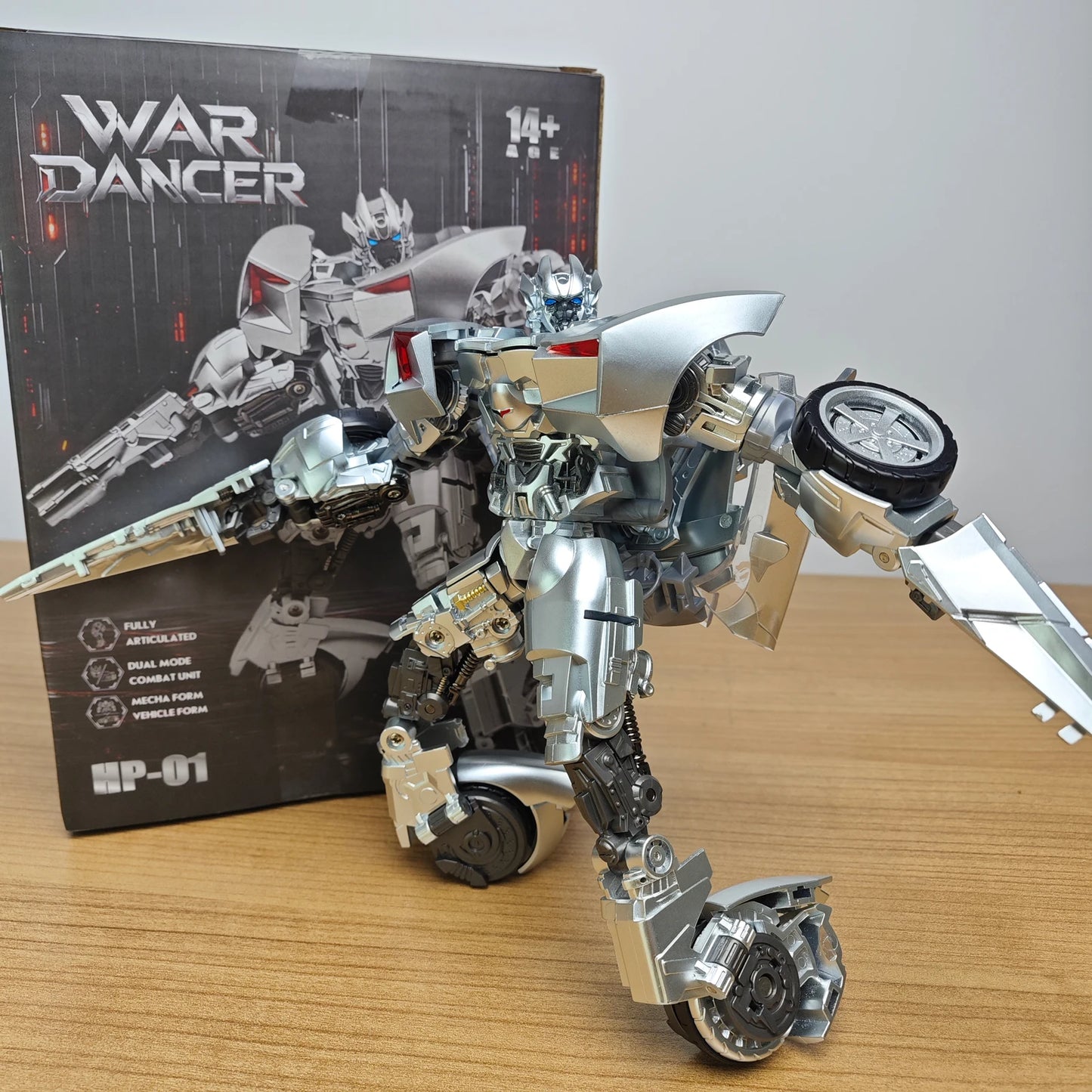 Transformers Sideswipe War Dancer-figuur — rood-zilveren krijgsdanser