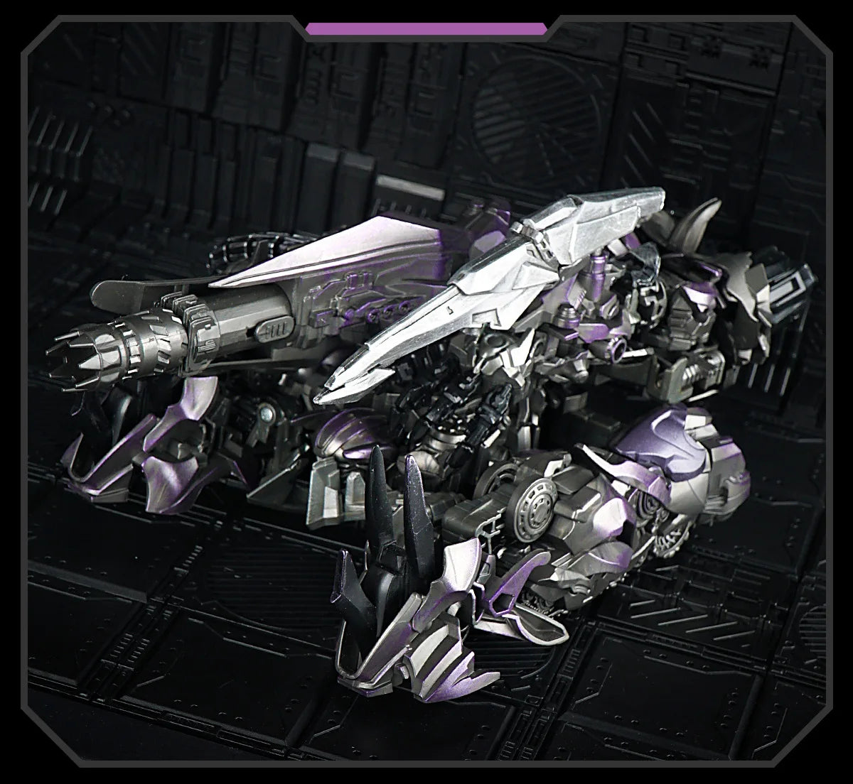 Transformers Shockwave Shockblast-figuur — Robot in filmstijl met rood led-oog