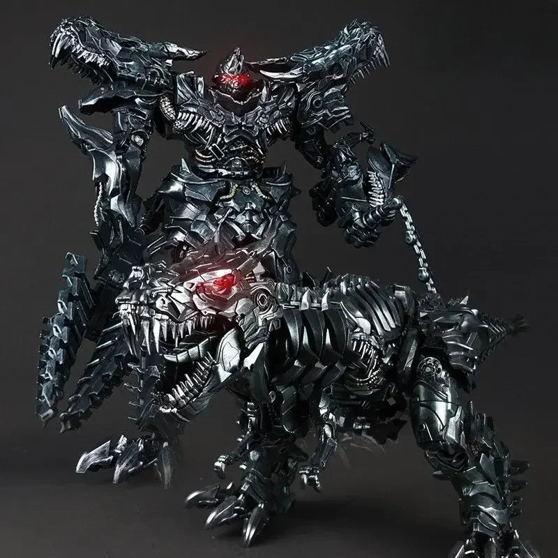 Figurine robot noir métallique stylisée, yeux rouges, posture agressive, fond sombre – Transformers.
