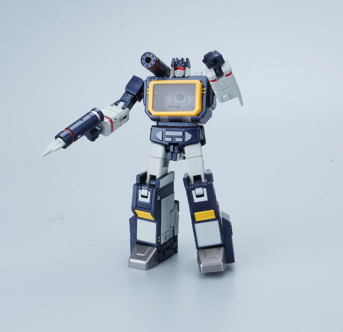 Transformers Soundwave Newage H21-figuur — kleine G1-KO met geïntegreerde cassette