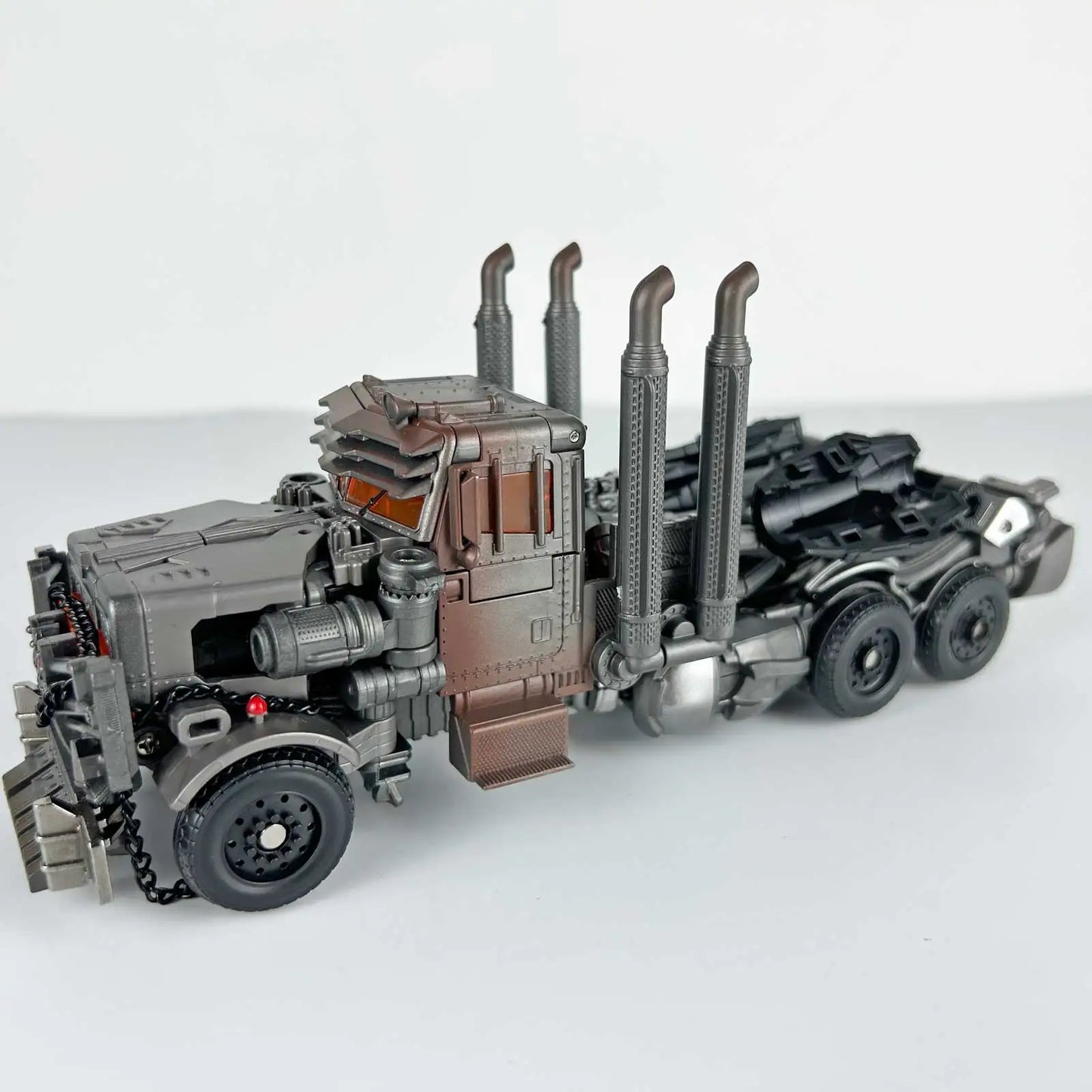 Transformers-figuur Scourge Beast Mode TW1031 — Chromen viervoeter met complete accessoires