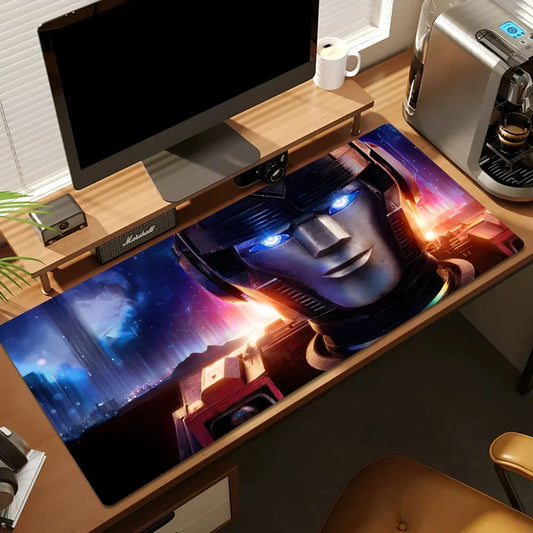Tapis de souris XXL robot, grand visage robotique bleu et fond de ville futuriste lumineux – Transformers.
