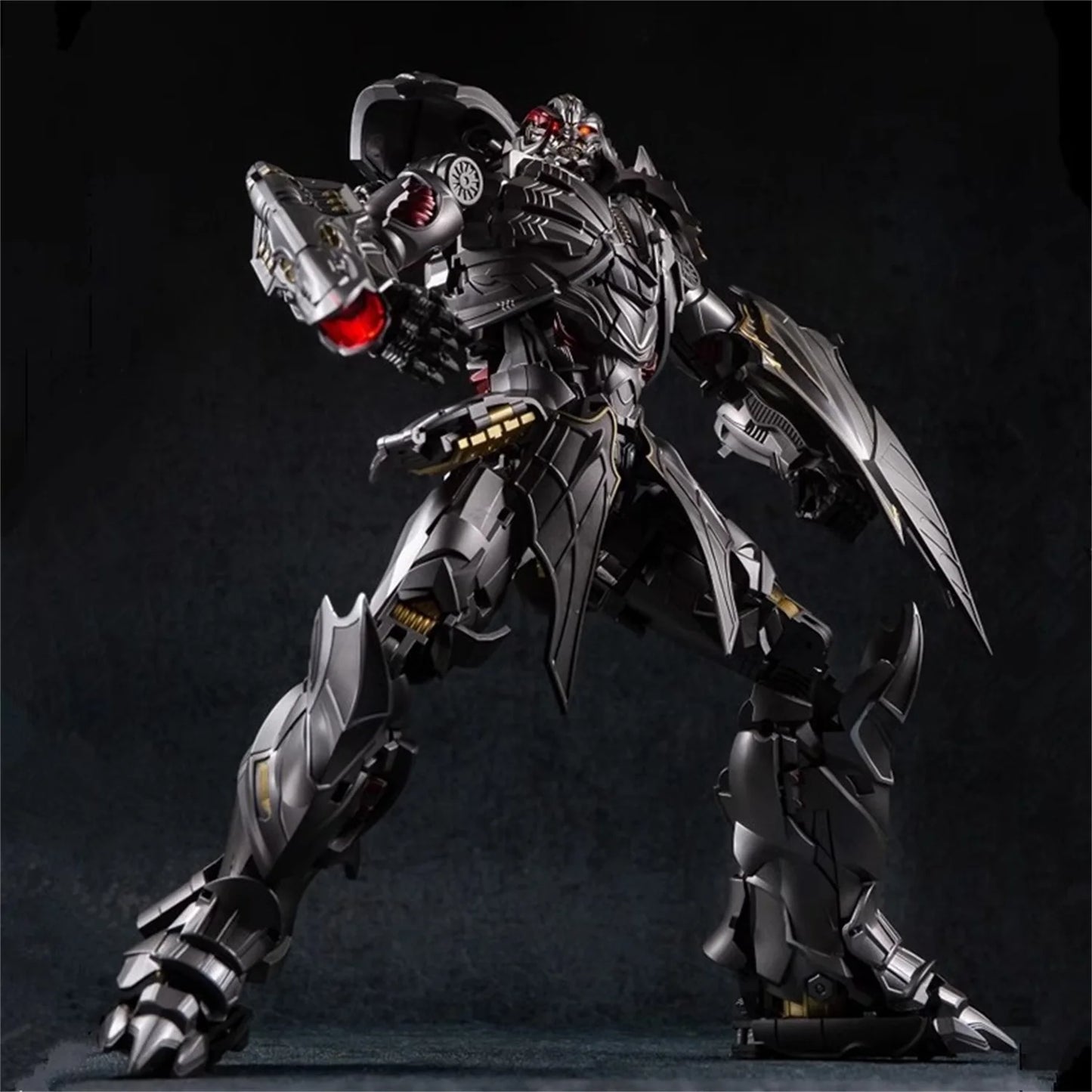Transformers Galvatron BS02-figuur — Gevleugelde chromen draak in Beast-uitvoering